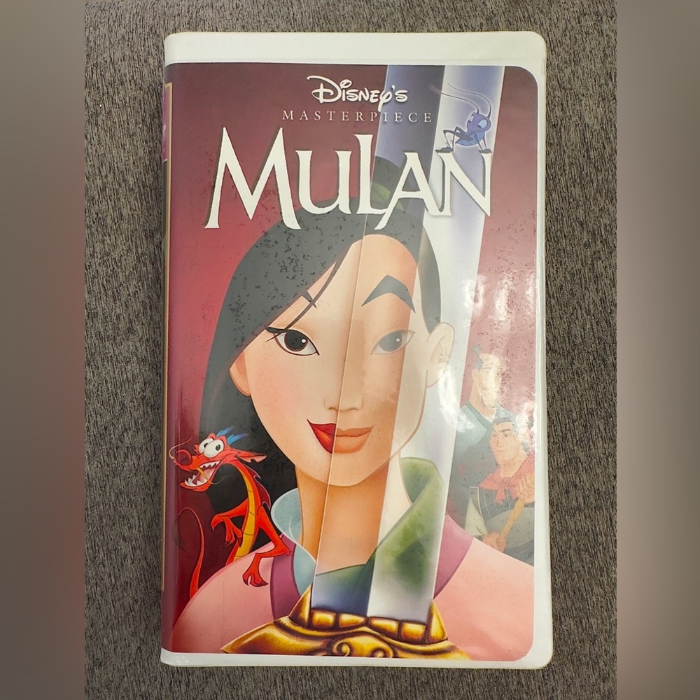 Vintage Disney Mulan (VHS, 1999) with Original Papers
